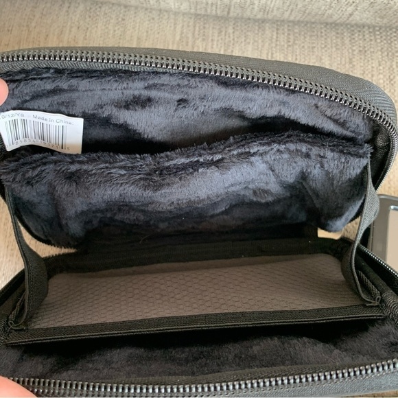 Garmin Nuvi 2405 Series Navigation System - Picture 3 of 10